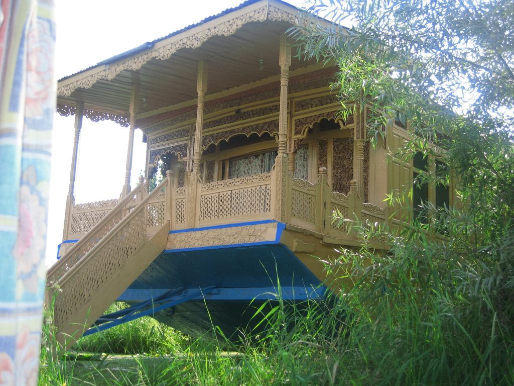 Akbar Group Of Heritage Houseboats Nagin Bagh Экстерьер фото