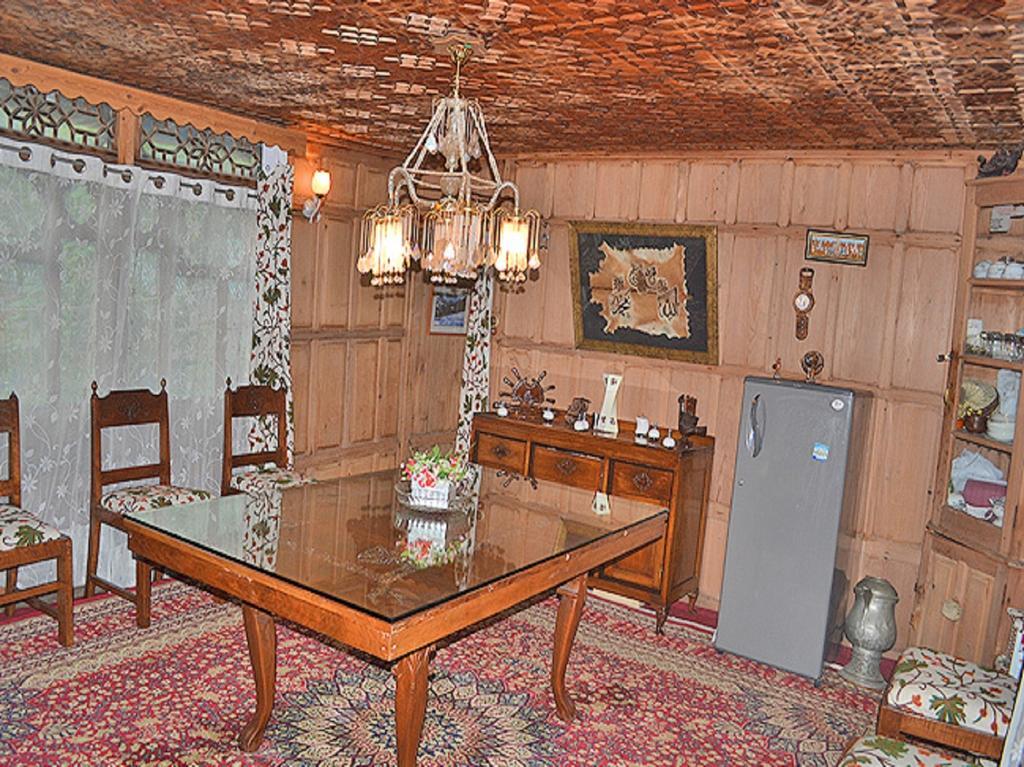 Akbar Group Of Heritage Houseboats Nagin Bagh Экстерьер фото