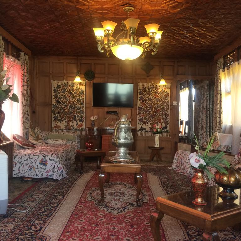 Akbar Group Of Heritage Houseboats Nagin Bagh Экстерьер фото