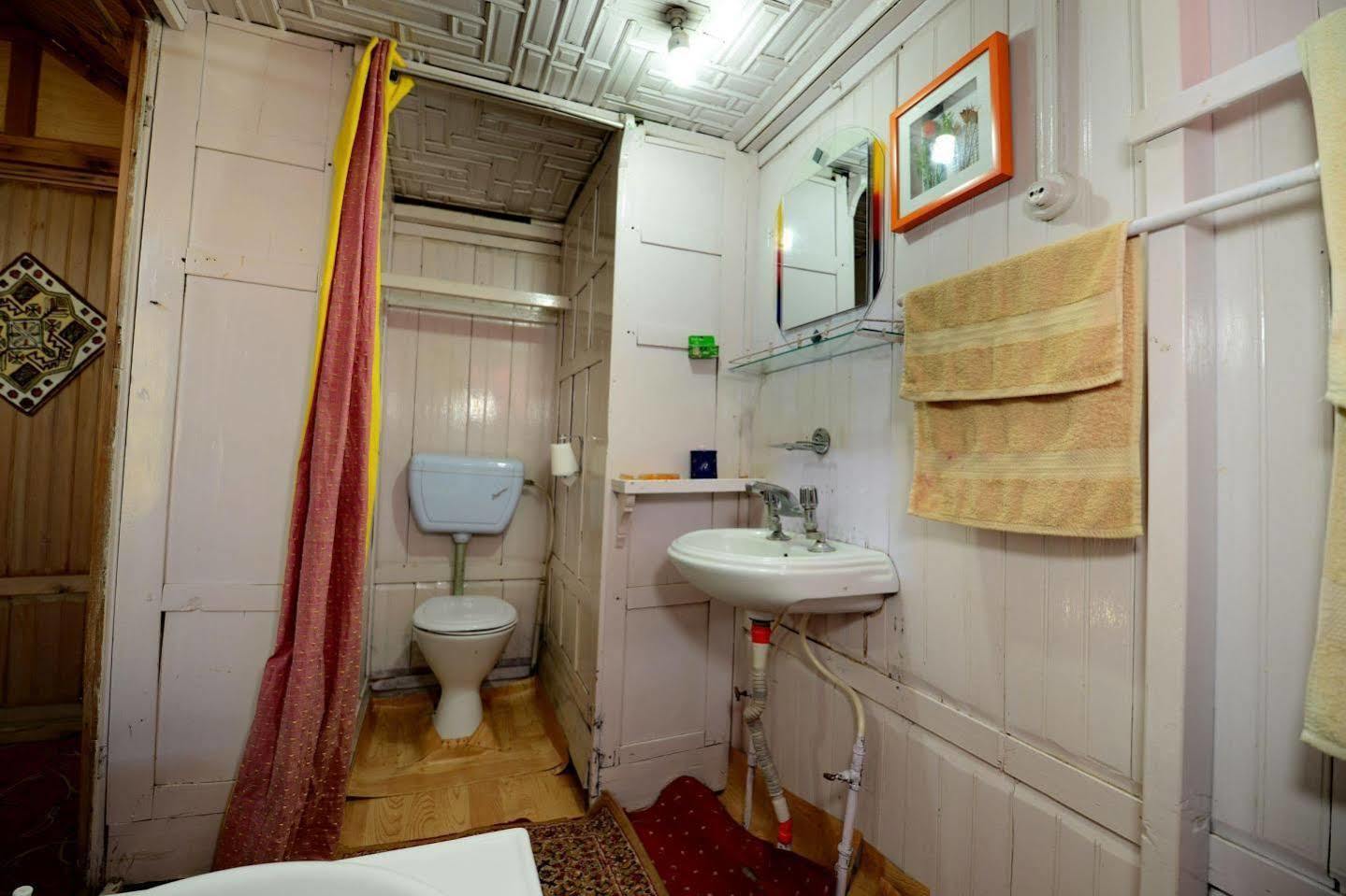 Akbar Group Of Heritage Houseboats Nagin Bagh Экстерьер фото