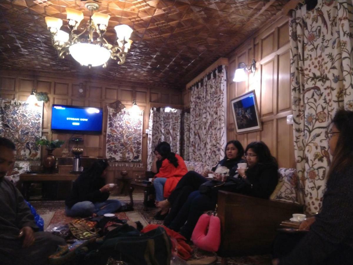 Akbar Group Of Heritage Houseboats Nagin Bagh Экстерьер фото
